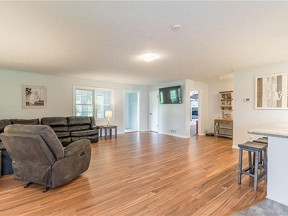 5th image of 2850 Carter Ln