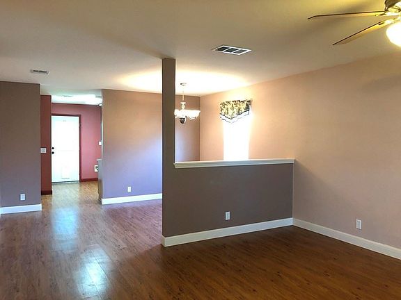 4th image of 403 Ballentine Ct