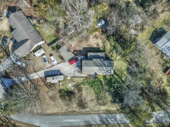 151 Cherokee Trl, Trenton, GA 30752