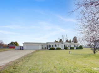 4096 E 2351st Rd, Sheridan, IL 60551