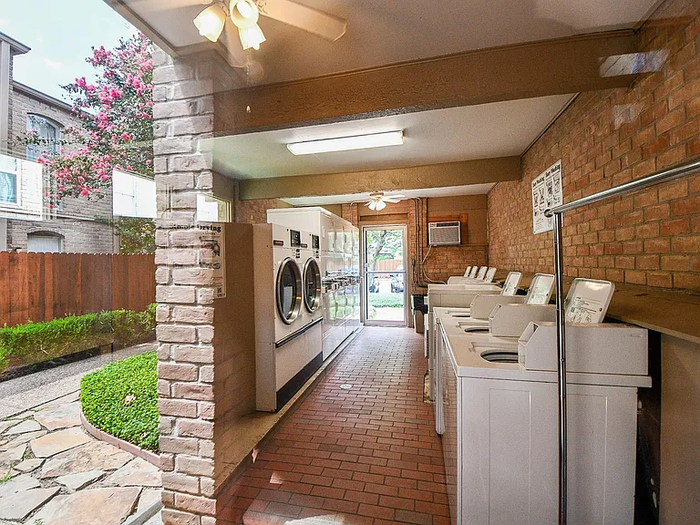 4635 Wild Indigo St #498 — Photo 41