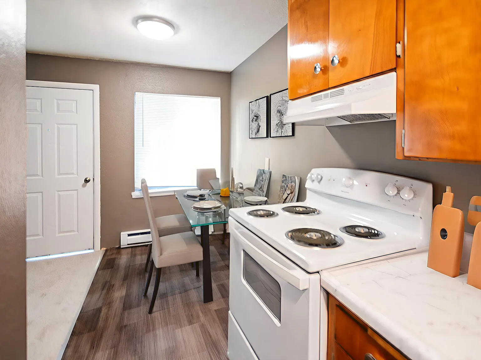 1 bed, 600 sqft, $1,295 — Photo 3