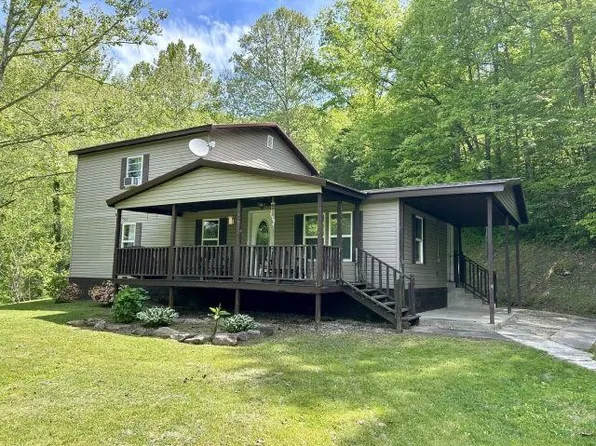 17951 Route 152, Genoa, WV 25517
