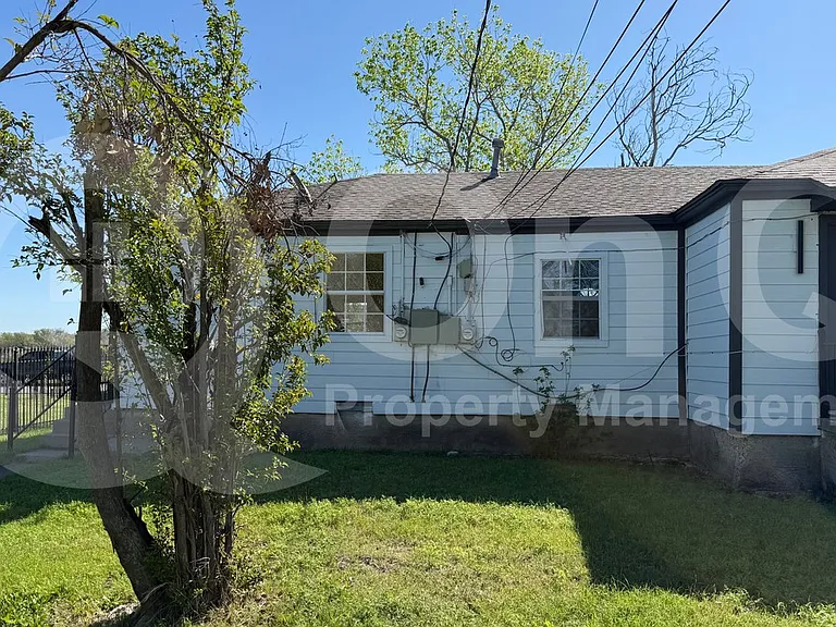 2640 Berryhill Dr — Photo 16