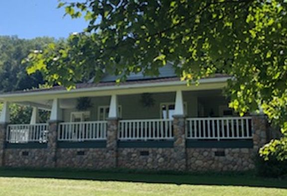 3rd image of 2585 Kelley Ln