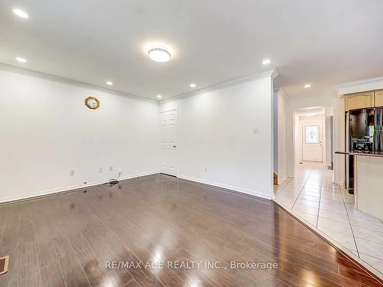 35 Pitchpine Dr — Photo 10