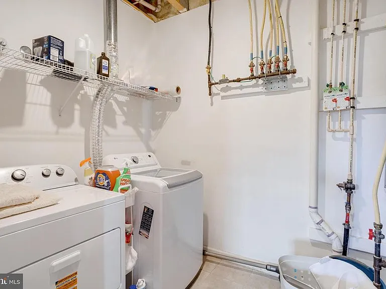 8320 Dockray Ct — Photo 14