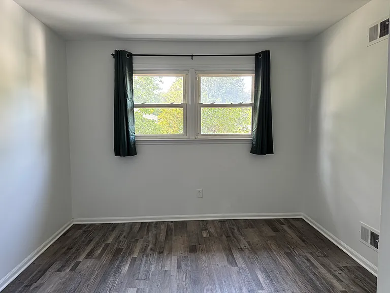 794 Chrysler Ave — Photo 13