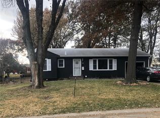 5906 N Park Ave, Kansas City, MO 64118
