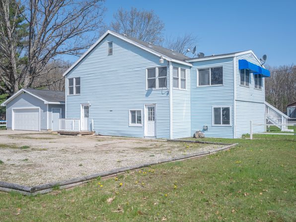 4889 E 1st