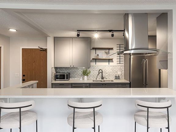 5th image of 2211 E 29th St SW #306