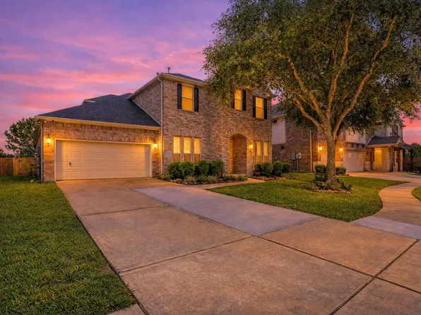 2425 Harbor Chase Dr, Pearland, TX 77584