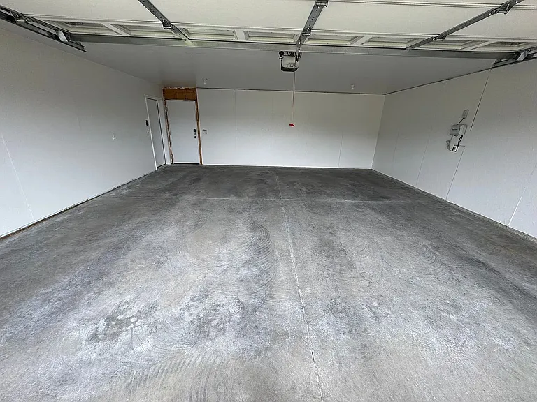 5085 Liberty Dr — Photo 20