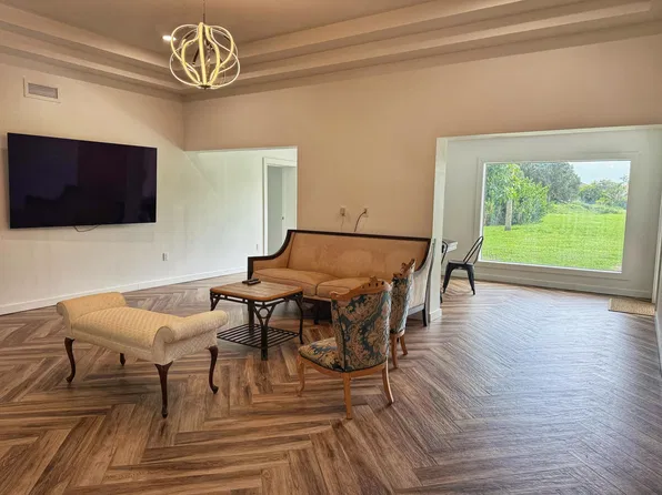 8628 Pioneer Rd, West Palm Beach, FL 33411