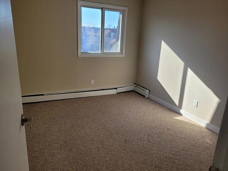 9121 106a Ave NW — Photo 10