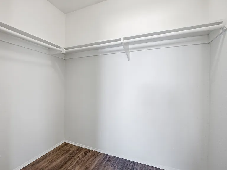 635 Emory St #14 — Photo 14