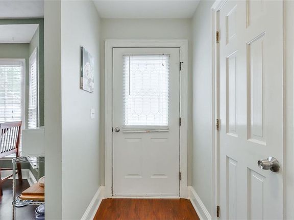3rd image of 282 Shaded Oaks Ln SE