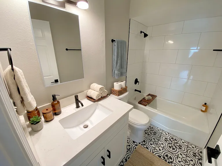 3008 N 39th St #9A — Photo 8