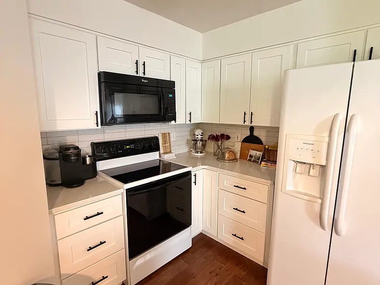 1609 Forest Springs Ln #B — Photo 8
