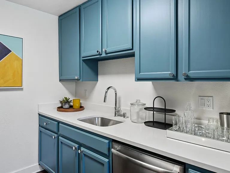 Peartree Apartments — Photo 34