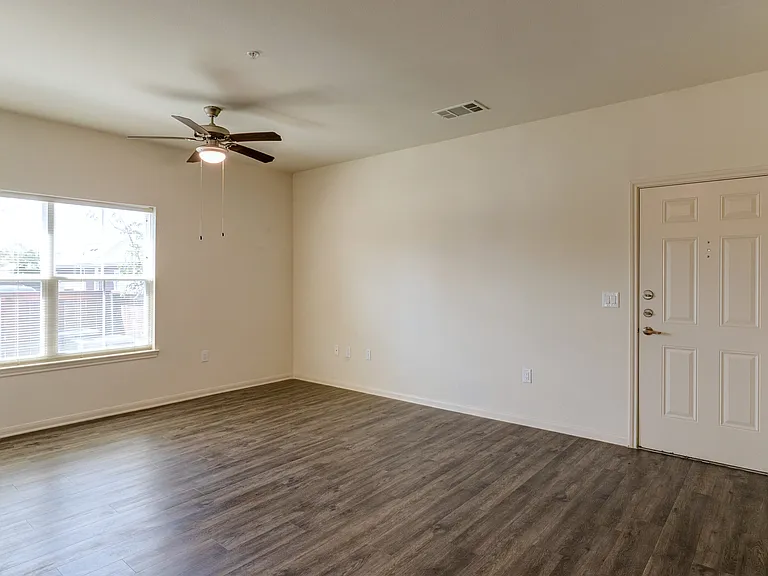 Residences of Long Branch — Photo 7