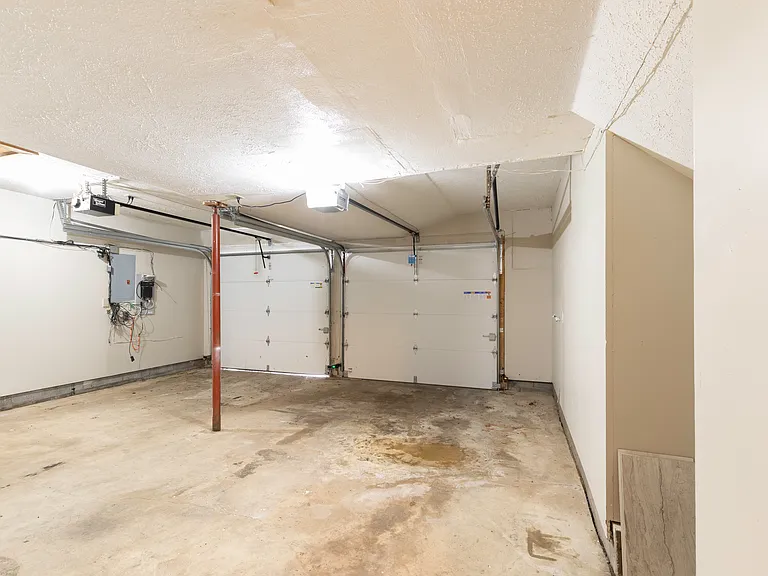 8237 Vicksburg Pl — Photo 33