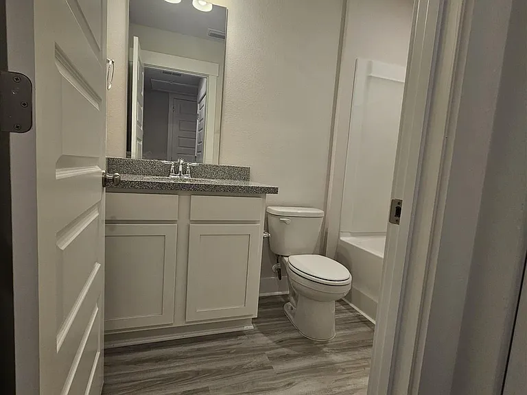 9433 Nature Creek Ln — Photo 21