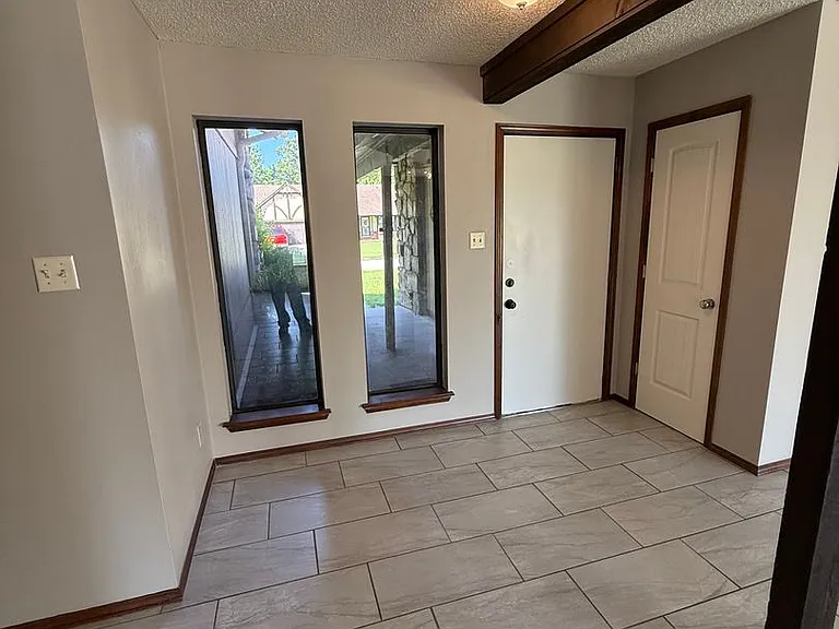 9317 Belhaven Vw — Photo 23