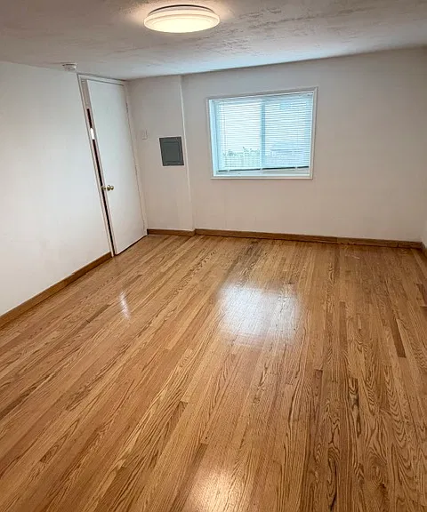 177 Wilshire Ave — Photo 11