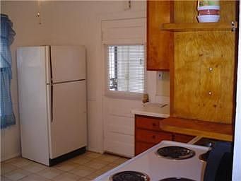 4th image of 7003 Farrow Ave