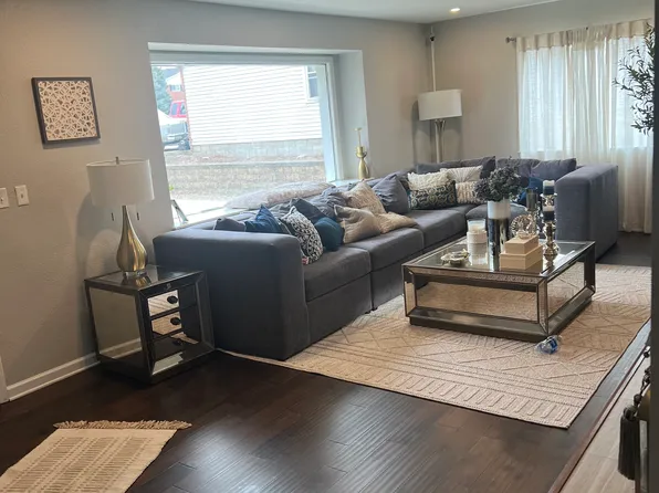 3337 W Grange Ave, Greenfield, WI 53221