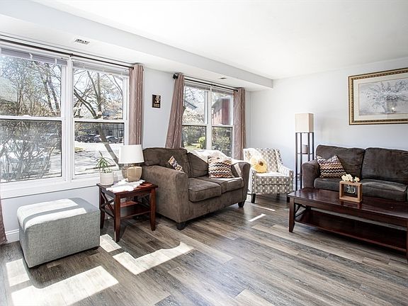 4th image of 110 Dean St Unit 21