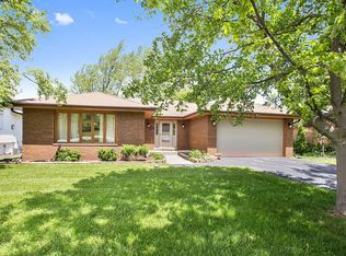 3936 Flossmoor Rd, Flossmoor, IL 60422