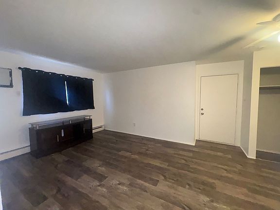 4th image of 5058 Broadway Ave #10