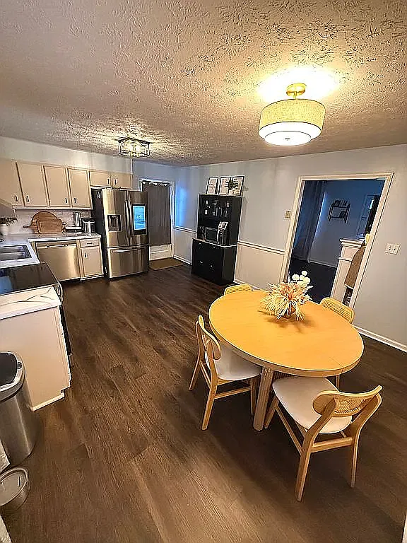 3 bed, 1092 sqft, $1,400 — Photo 4