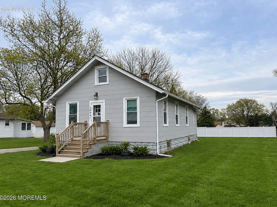 1st image of 3034 W Bangs Avenue