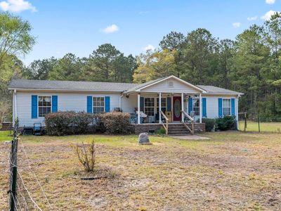 4070 Hollow Dr., Nichols, SC, 29581