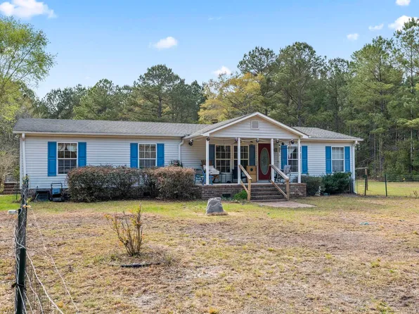 4070 Hollow Dr., Nichols, SC 29581