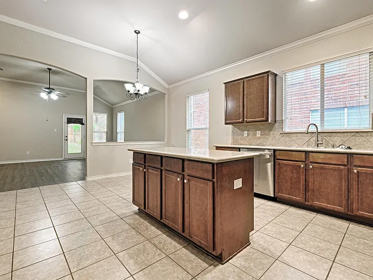 728 Mandalay Bay Dr — Photo 11