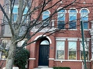 6343 Hennings Ct, Morton Grove, IL 60053