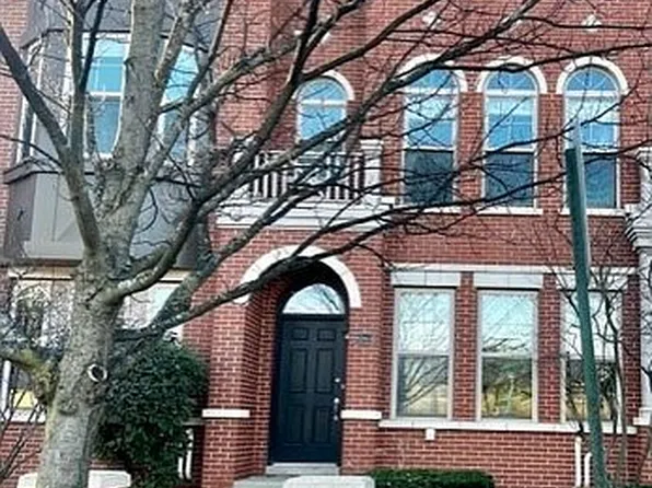 6343 Hennings Ct, Morton Grove, IL 60053