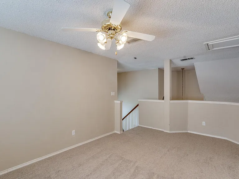 3949 Windford Dr — Photo 16