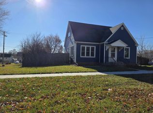 305 W Main St, Wyoming, IA 52362