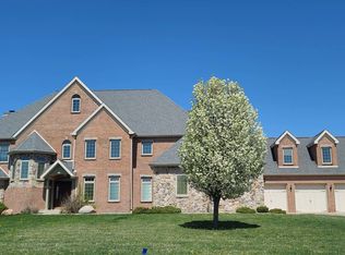 606 Carrera Dr, Savoy, IL