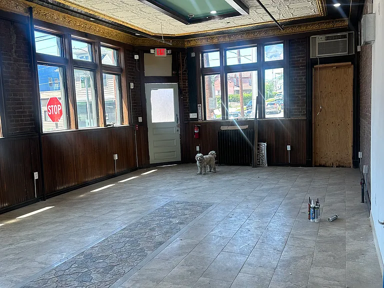 643 N Main St — Photo 9