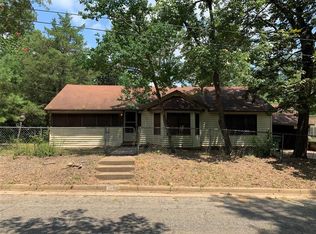 1214 Jeffries St, Nacogdoches, TX 75964