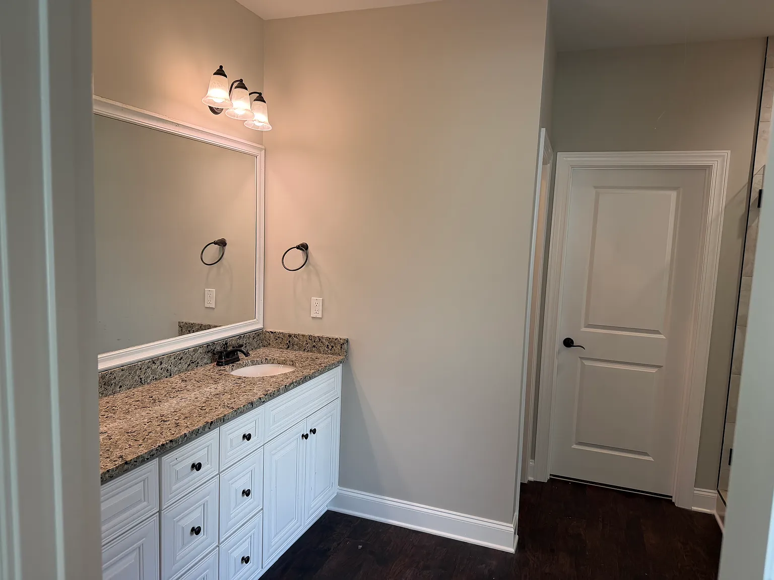 4 bed, 1968 sqft, $3,000 — Photo 4