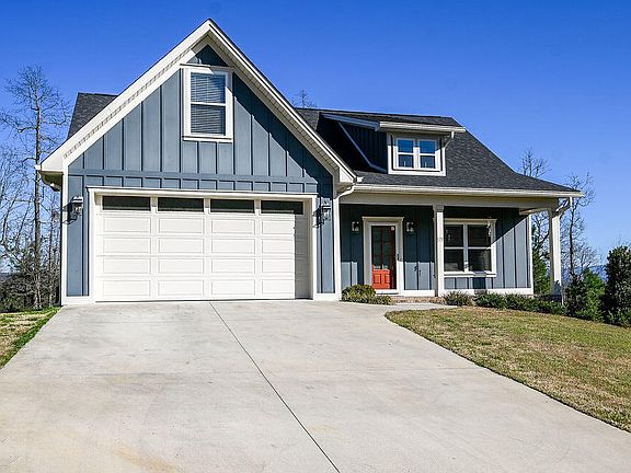 2nd image of 175 Greenbriar Trl NE