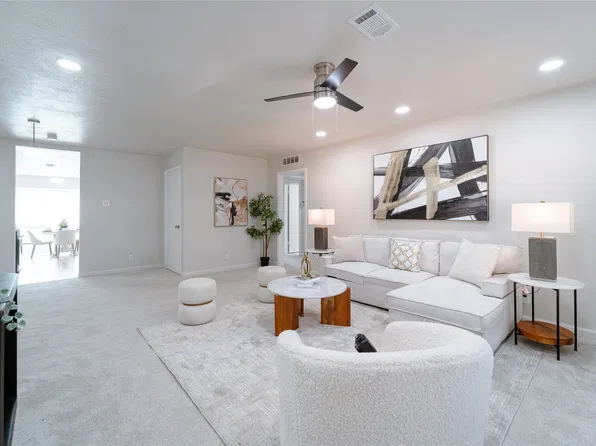10017 Regal Park Ln #205, Dallas, TX 75230