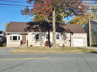 85 Ravine Dr, Matawan, NJ 07747